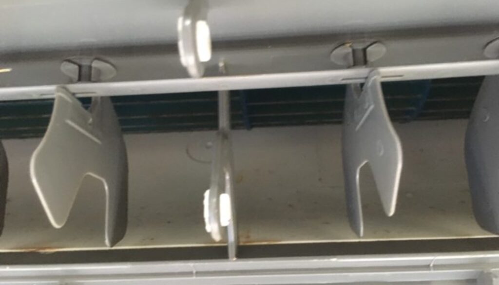 エアコンのカビがもたらす【夏型過敏性肺炎】とは? エアコンのカビがもたらす【夏型過敏性肺炎】とは?